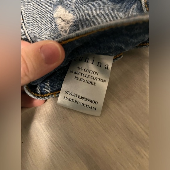 Eunina Olivia Ultra High Rise Mom Jean Denim Shorts - Picture 7 of 10